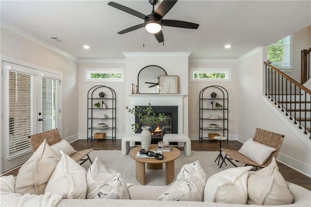 5570 Overview Drive, Flowery Branch, GA 30542