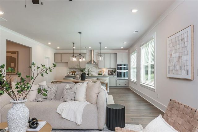 5570 Overview Drive, Flowery Branch, GA 30542