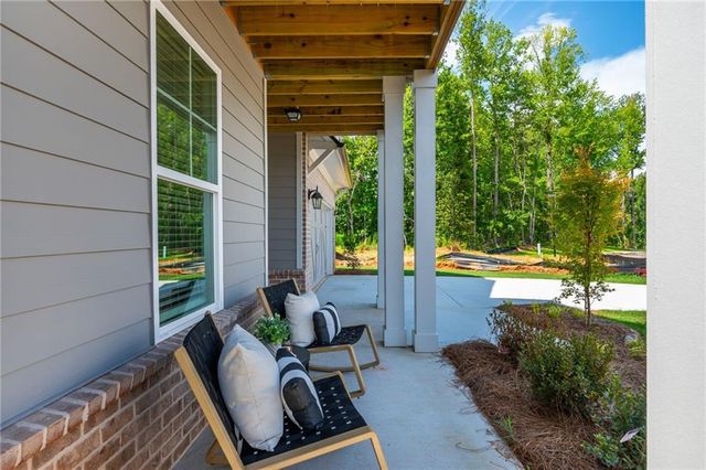 5570 Overview Drive, Flowery Branch, GA 30542