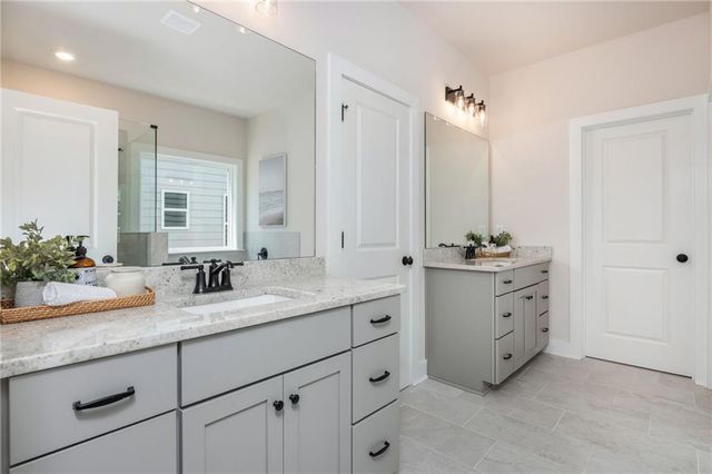 5570 Overview Drive, Flowery Branch, GA 30542