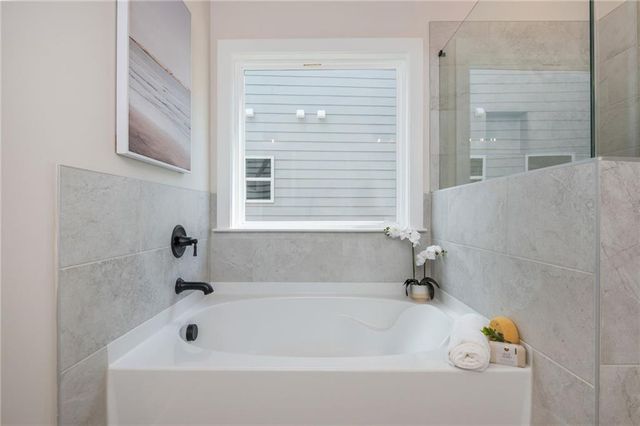 5570 Overview Drive, Flowery Branch, GA 30542