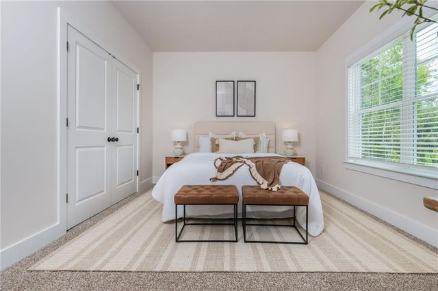 5570 Overview Drive, Flowery Branch, GA 30542