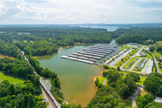 5570 Overview Drive, Flowery Branch, GA 30542