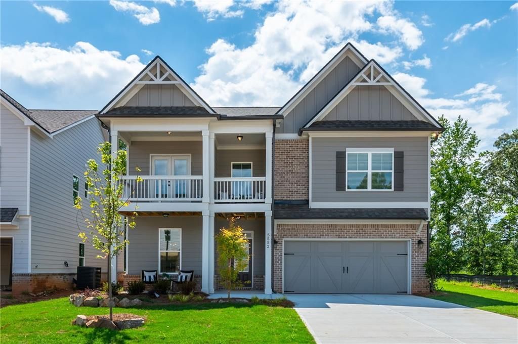 5570 Overview Drive, Flowery Branch, GA 30542