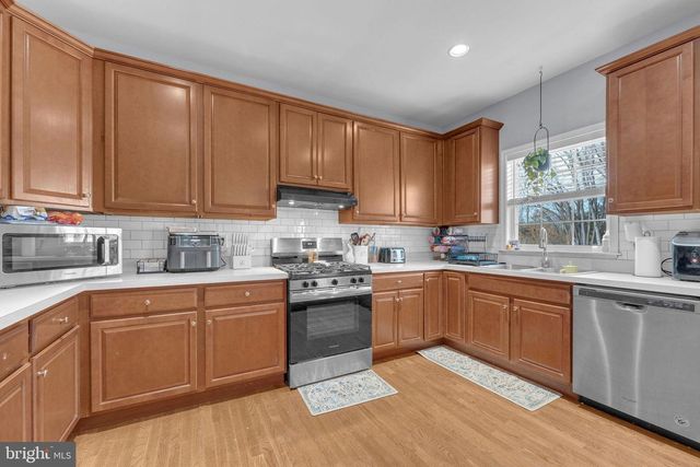 401 JOSEPHINE LN, Mullica Hill, NJ 08062