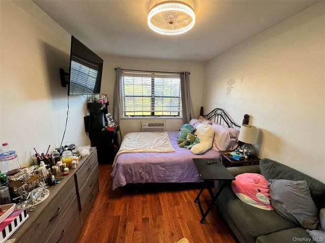 411 121st Street 12, College Point, NY 11356