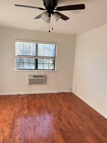 411 121st Street 12, College Point, NY 11356