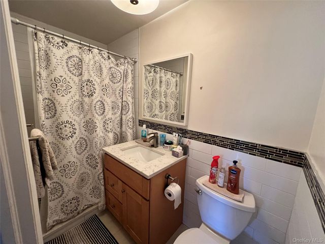 411 121st Street 12, College Point, NY 11356