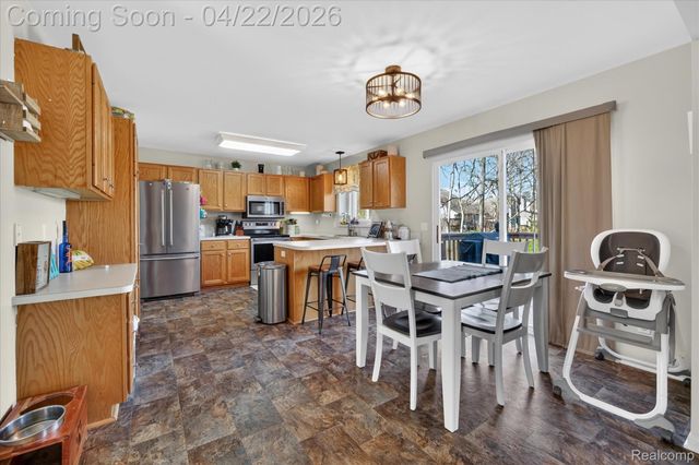 410 Bent Oak Street, Fenton, MI 48430