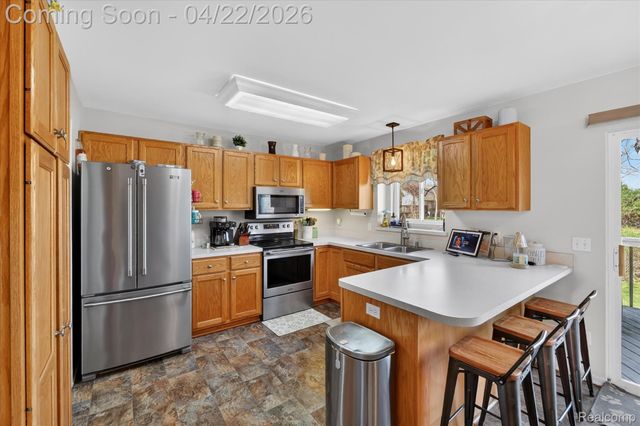 410 Bent Oak Street, Fenton, MI 48430