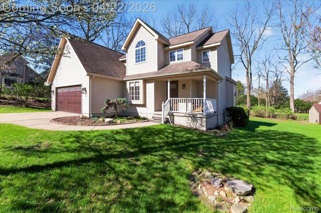 410 Bent Oak Street, Fenton, MI 48430