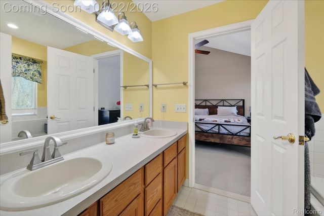 410 Bent Oak Street, Fenton, MI 48430