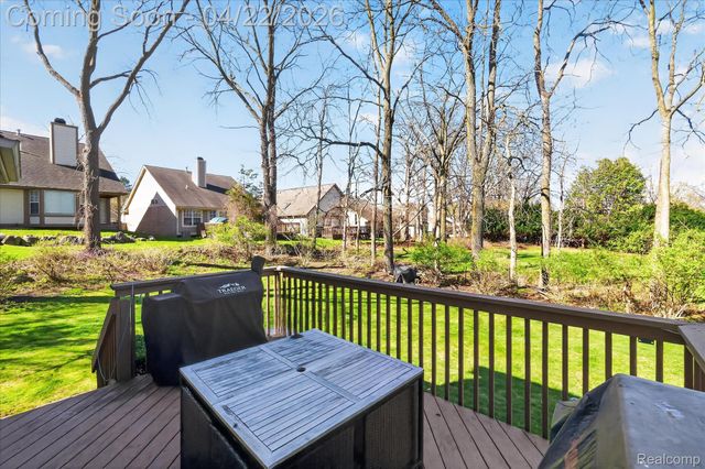 410 Bent Oak Street, Fenton, MI 48430