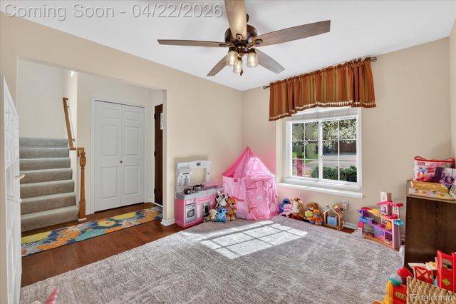 410 Bent Oak Street, Fenton, MI 48430