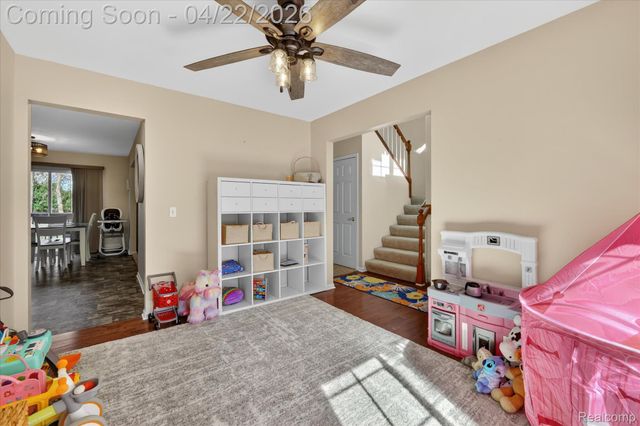 410 Bent Oak Street, Fenton, MI 48430