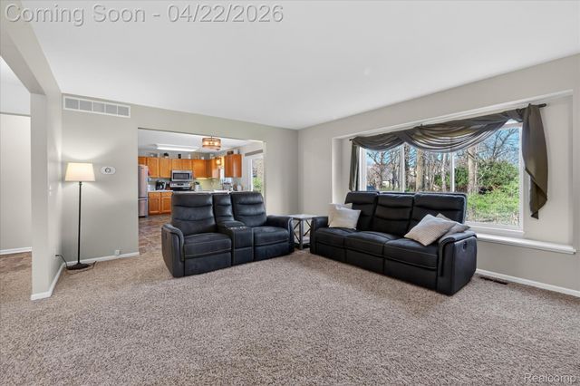 410 Bent Oak Street, Fenton, MI 48430