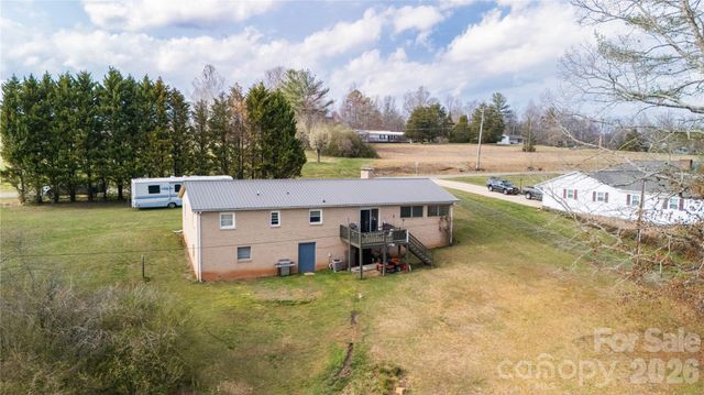 4636 Oak Hill School Road, Lenoir, NC 28645