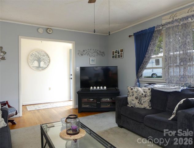 4636 Oak Hill School Road, Lenoir, NC 28645