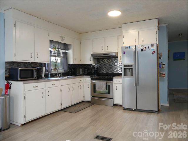 4636 Oak Hill School Road, Lenoir, NC 28645