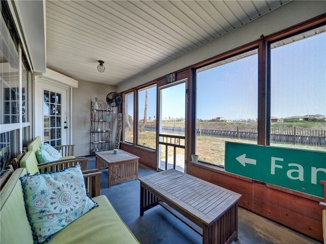 15002 DASMARINAS Dr, Corpus Christi, TX 78418