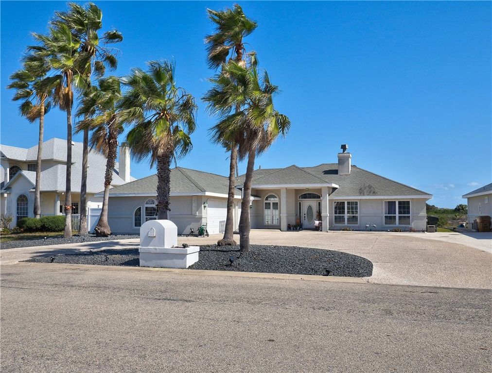 15002 DASMARINAS Dr, Corpus Christi, TX 78418