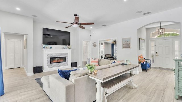 112 RUDY STREET, Auburndale, FL 33823