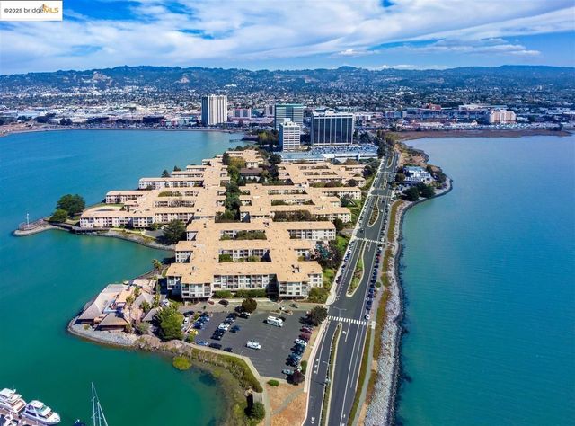 1 Captain DR D360, Emeryville, CA 94608