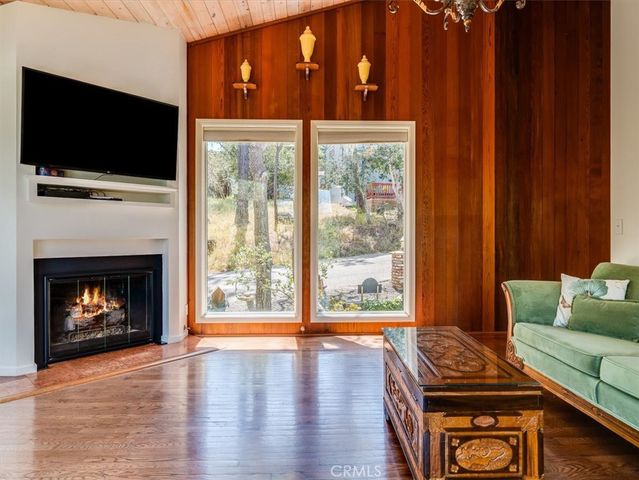 1987 Dorking Avenue, Cambria, CA 93428