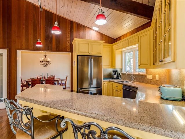 1987 Dorking Avenue, Cambria, CA 93428