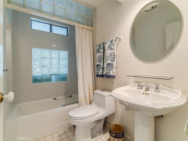1987 Dorking Avenue, Cambria, CA 93428