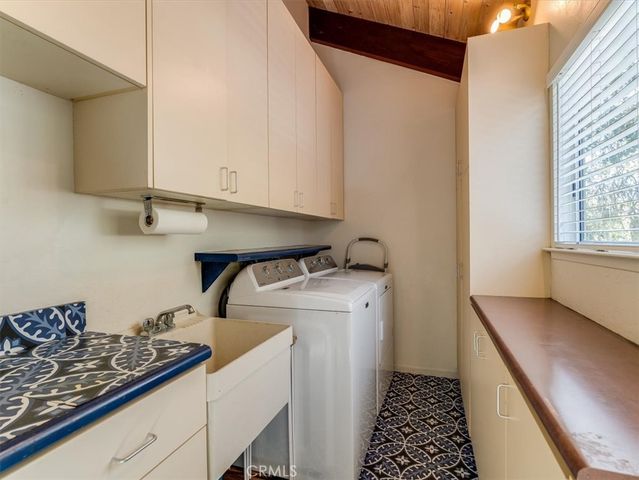 1987 Dorking Avenue, Cambria, CA 93428