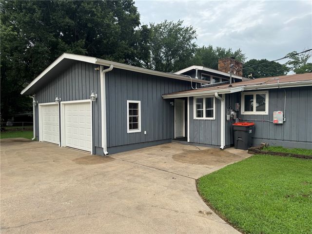 410 E Adams Street, Lincoln, AR 72744