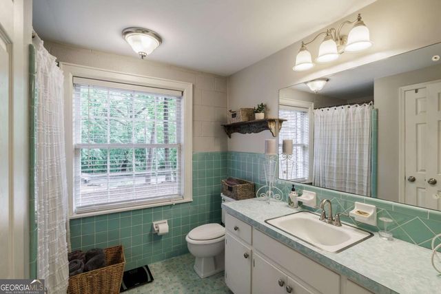 530 Westview Drive, Athens, GA 30606