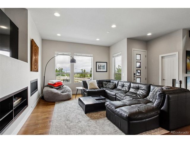 5548 Valentia Ct, Denver, CO 80238