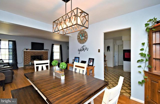 109 OLD AIRPORT RD, Douglassville, PA 19518