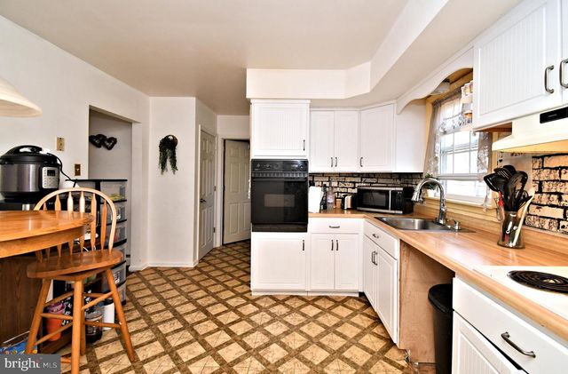 109 OLD AIRPORT RD, Douglassville, PA 19518