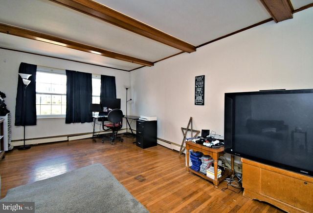 109 OLD AIRPORT RD, Douglassville, PA 19518