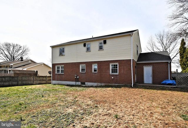 109 OLD AIRPORT RD, Douglassville, PA 19518