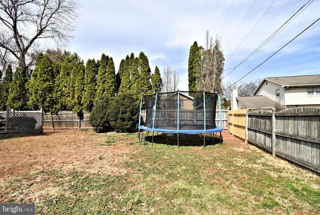 109 OLD AIRPORT RD, Douglassville, PA 19518