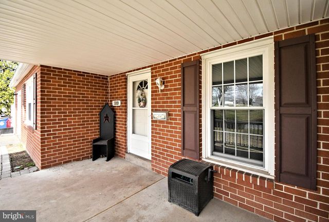 109 OLD AIRPORT RD, Douglassville, PA 19518