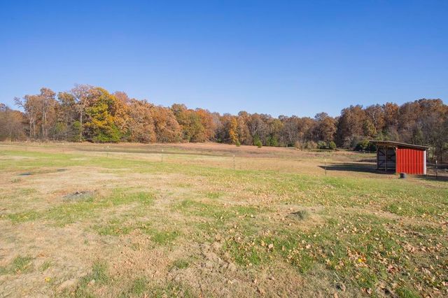 620 Cook Rd, Portland, TN 37148