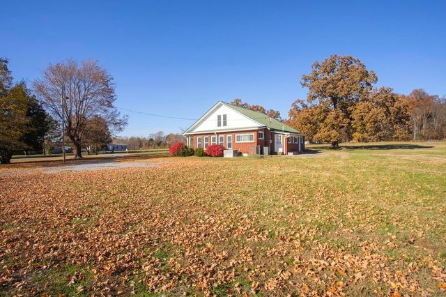 620 Cook Rd, Portland, TN 37148
