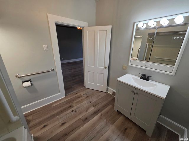 413 12TH Avenue, Fulton, IL 61252