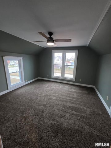 413 12TH Avenue, Fulton, IL 61252