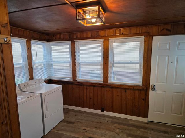 413 12TH Avenue, Fulton, IL 61252