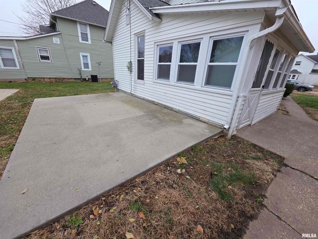 413 12TH Avenue, Fulton, IL 61252