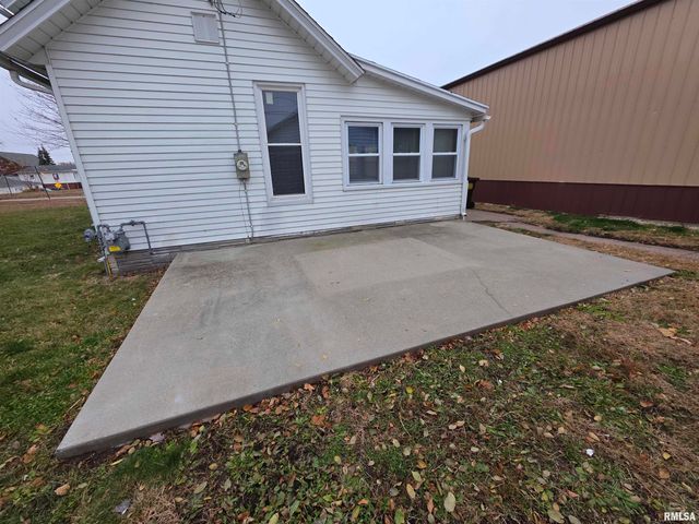 413 12TH Avenue, Fulton, IL 61252