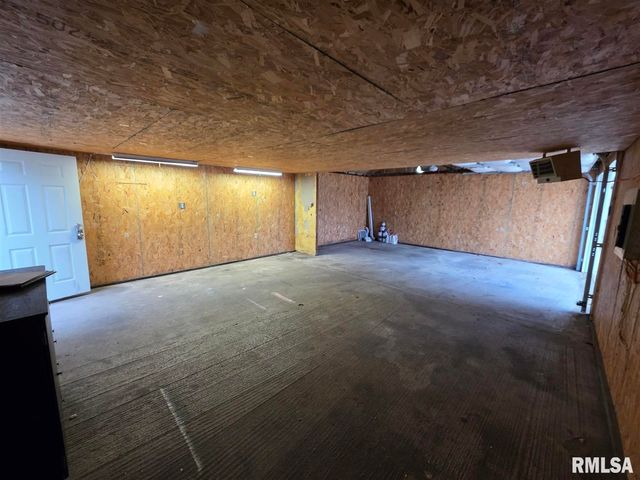 413 12TH Avenue, Fulton, IL 61252