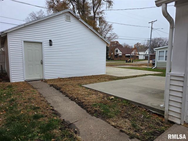 413 12TH Avenue, Fulton, IL 61252