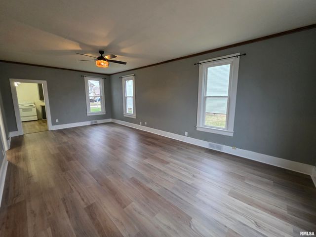 413 12TH Avenue, Fulton, IL 61252